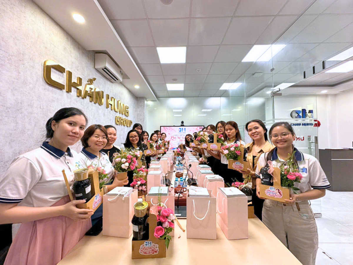 Chấn Hưng chúc mừng Ngày Phụ nữ Việt Nam